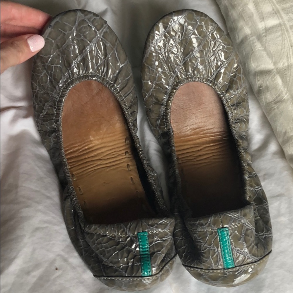 Tieks gray patent flats- slate gray croc
